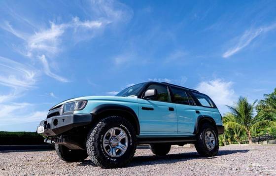 TOYOTA HILUX SW4 3.0 4X4 8V TURBO DIESEL 4P MANUAL